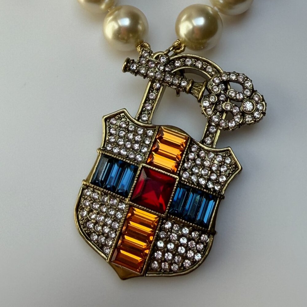 RARE Heidi Daus Bridge of Locks Swarovski Crystal & Faux Pearl Toggle Necklace